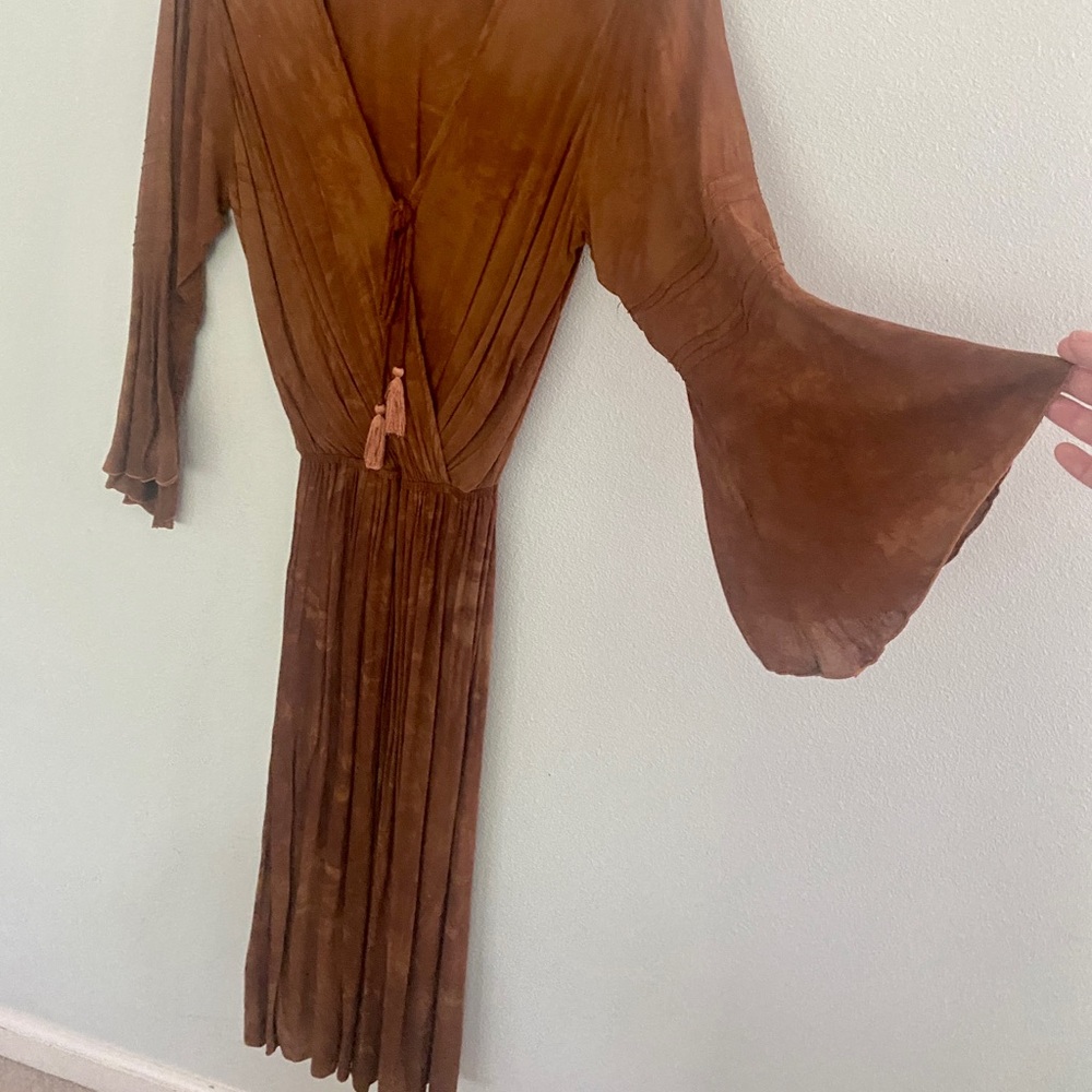 Khush clothing midi bohemian dress in medium ✨FREE SHIPPING ✨